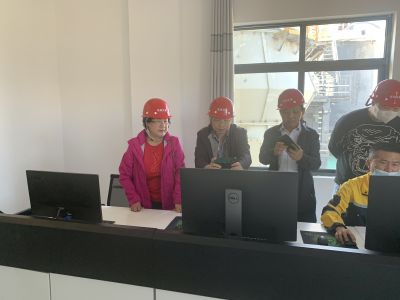 武漢理工陳教授與我司團隊至廈門客戶熱風爐項目討論